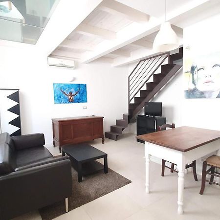 Urban Cottage - Casa Vacanze Bari Ngoại thất bức ảnh